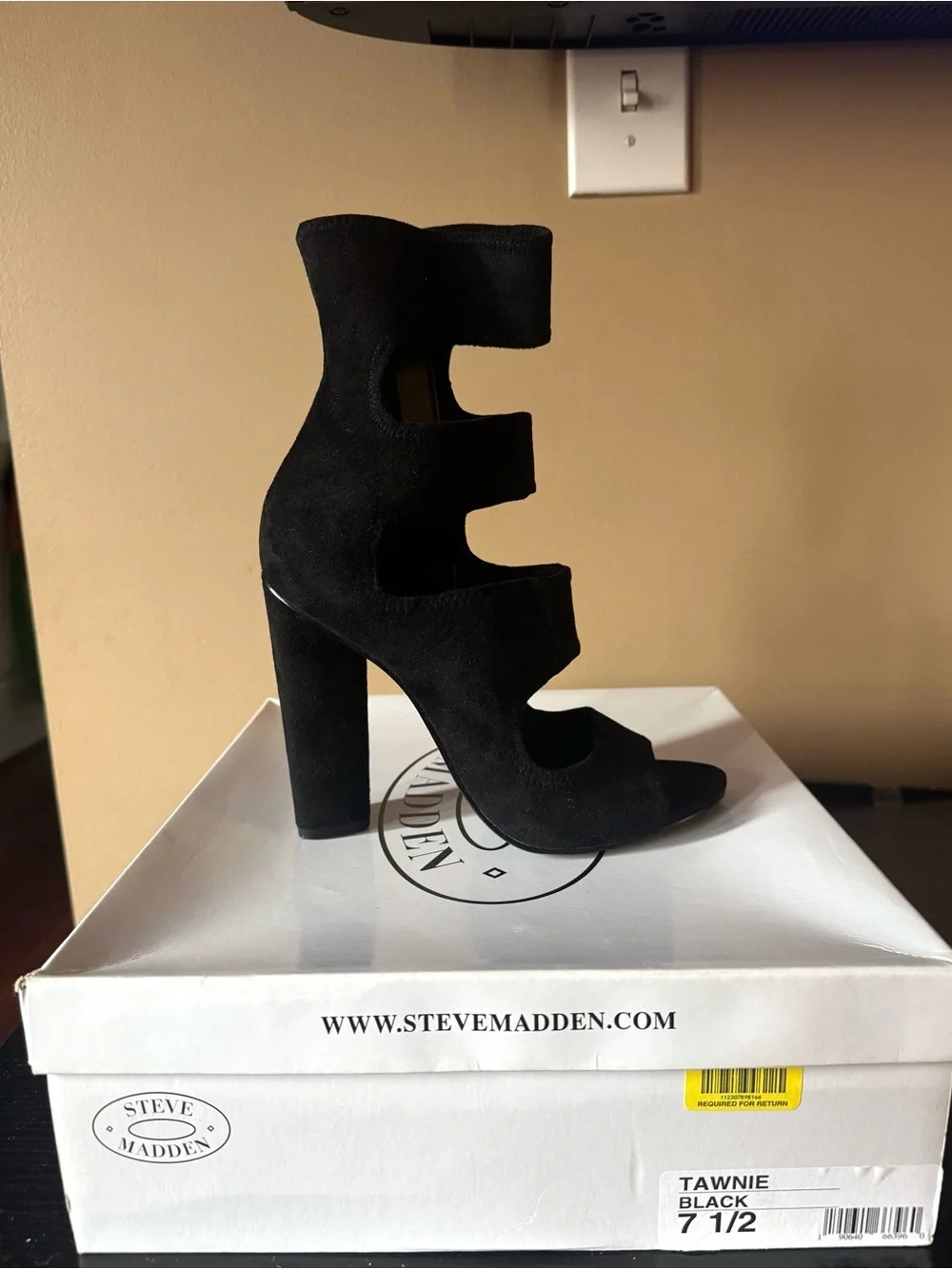 Steve Madden Tawnie Black Heels - Picture 1 of 5